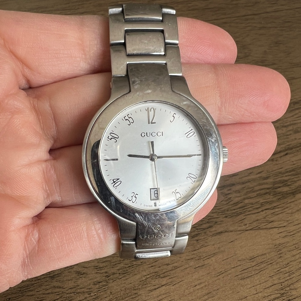 Authentic Gucci Silver Dial Stainless Steel Watch
